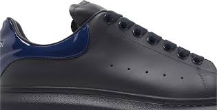 Alexander McQueen Oversized Black Navy - Used