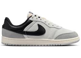Jordan Skyline Low White Black Light Smoke Grey
