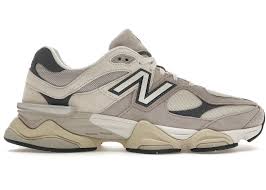 New Balance 9060 Moonrock Linen - Used