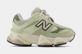 New Balance 9060 Olivine - Used