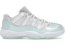 Jordan 11 Retro Low Igloo
