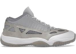Jordan 11 Retro Low IE Light Orewood Brown - Used