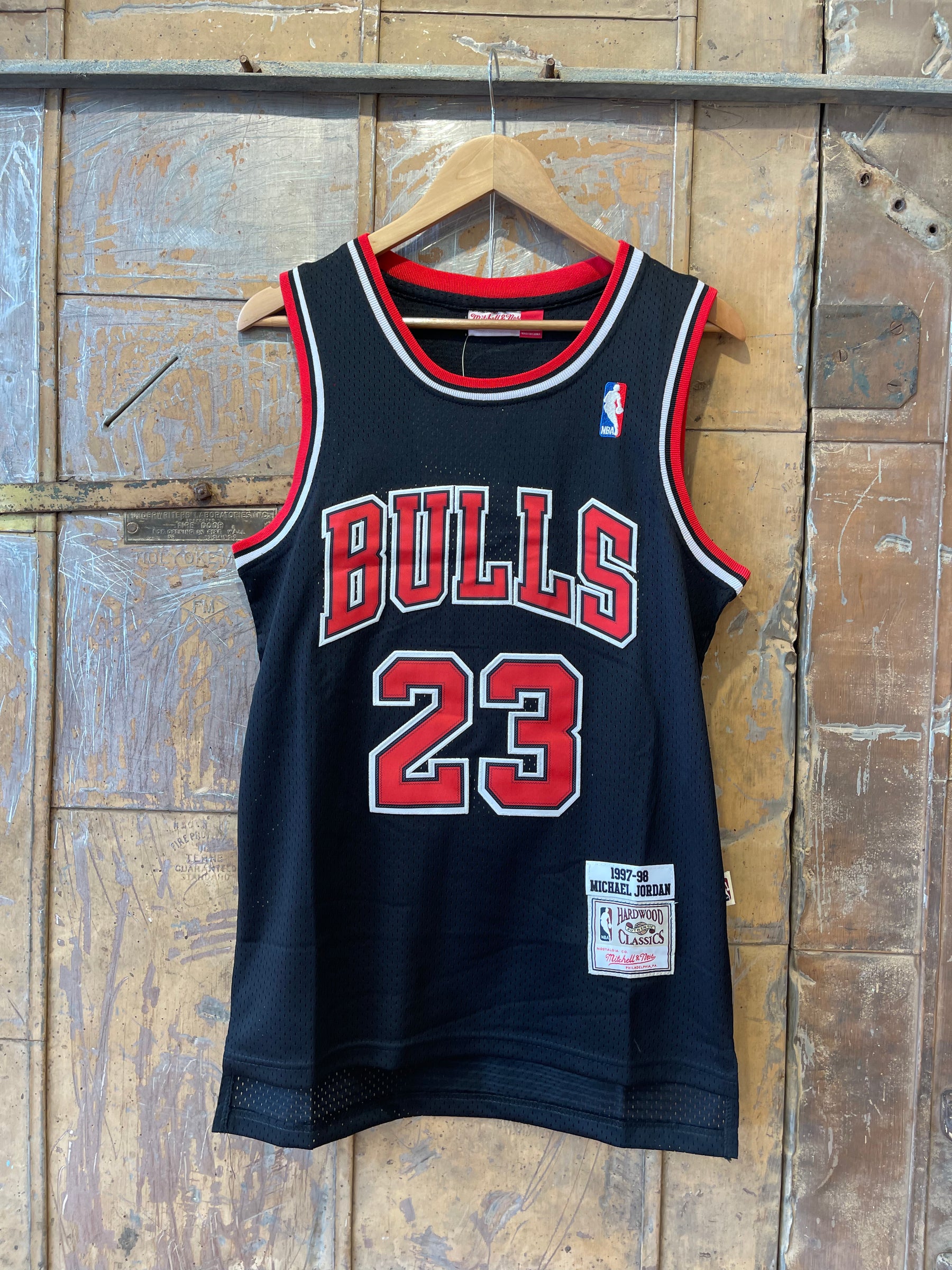 Jordan Bulls Jersey Black